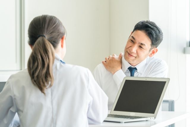 可動域を広げる四十肩・五十肩施術